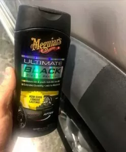 Лосьйон для чорніння зовнішнього пластику Meguiar's Ultimate Black Plastic Restorer Lotion 355 мл_1