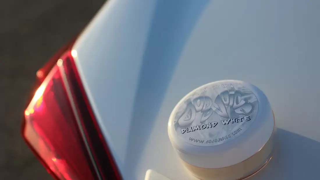 Твердий віск карнауба для світлих автомобілів Dodo Juice Diamond White 30 мл_2