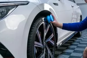Засіб для чорніння шин з SiO2 (кераміка) Shiny Garage Back2Black Polymer Tire Dressing 500 мл_2