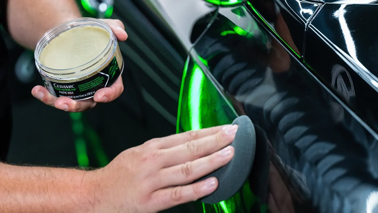 Твердий віск з графеном Turtle Wax Hybrid Solutions Graphene Paste Wax 156г