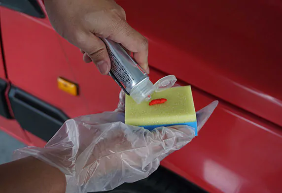 Кольорозбагачувальна поліроль для червоних автомобілів SOFT99 Color Finish Red 65мл