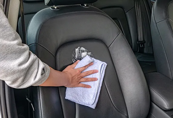 Очищувач та кондиціонер для шкіри SOFT99 Leather Seat Cleaner 300мл