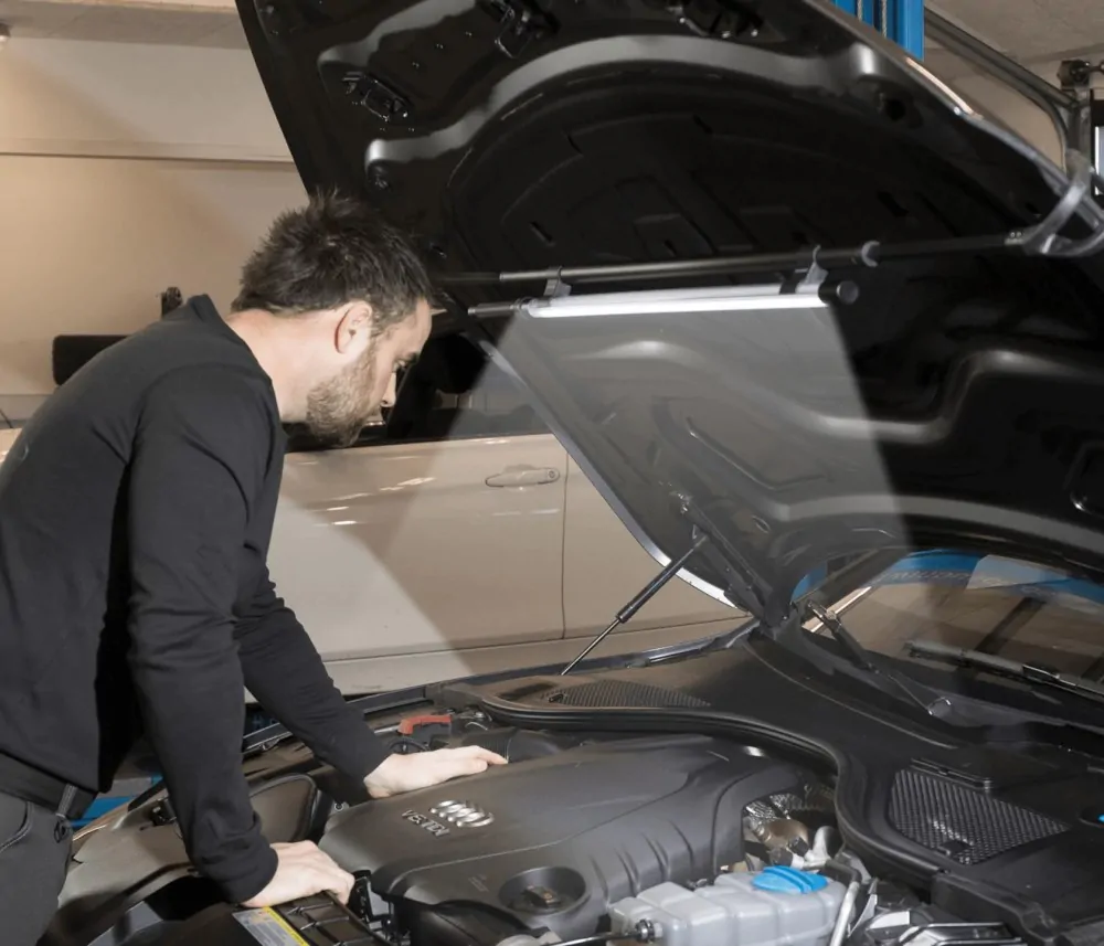 Телескопічна світлодіодна лампа на акумуляторі Scangrip Line Light Bonnet C+R