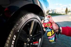 Засіб для чорніння шин антистатичний SOFT99 4-X Tire Cleaner 470мл