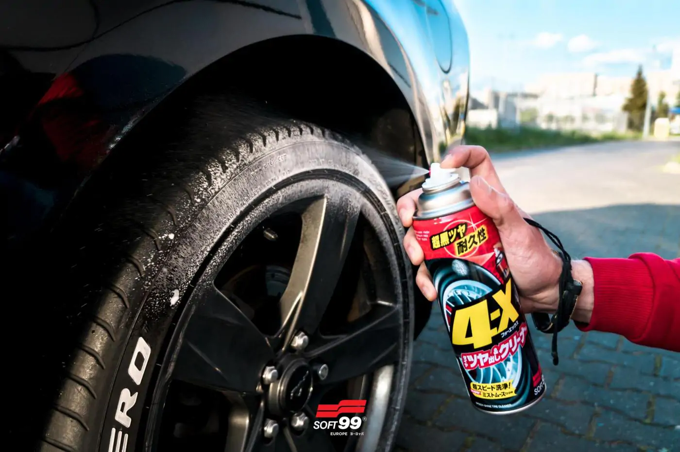Засіб для чорніння шин антистатичний SOFT99 4-X Tire Cleaner 470мл