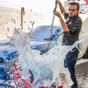 Автошампунь з підсилювачем блиску та нейтральним Ph Chemical Guys Glossworkz Intense Gloss Booster and Paintwork Cleanser 473мл (CWS133_16)