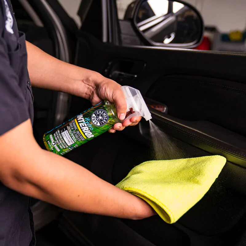 Керамічний захист для інтер'єру Chemical Guys Hydrointerior Ceramic Interior Quick Detailer 473мл (SPI227_16)
