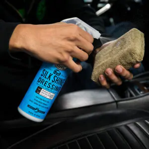 Дресинг для гуми, вінілу, пластику Chemical Guys Silk Shine Vinyl, Rubber, Plastic Satin Protectant Dressing 3785мл (TVD109)