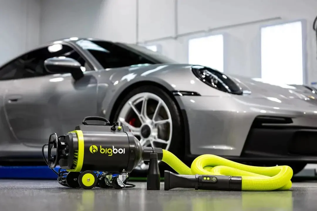 Турбосушка двотурбінна Bigboi BLOWRPROPLUS 3200W, шланг 9м, пульт (213820)