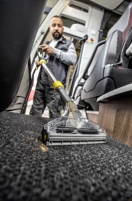 Миючий пилосос Karcher Puzzi 8/1 Adv (1.100-241.0)