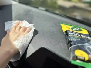 Серветки-поліроль для салону матові Turtle Wax Fresh Shine Citrus Matt Finish Wipes 24шт (54096)
