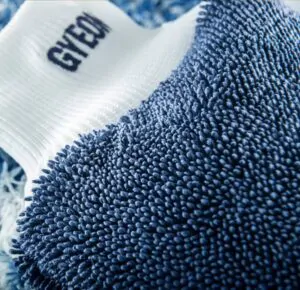 Рукавиця мікрофіброва для сушіння Gyeon Q²M SilkMitt EVO (8809432674863)